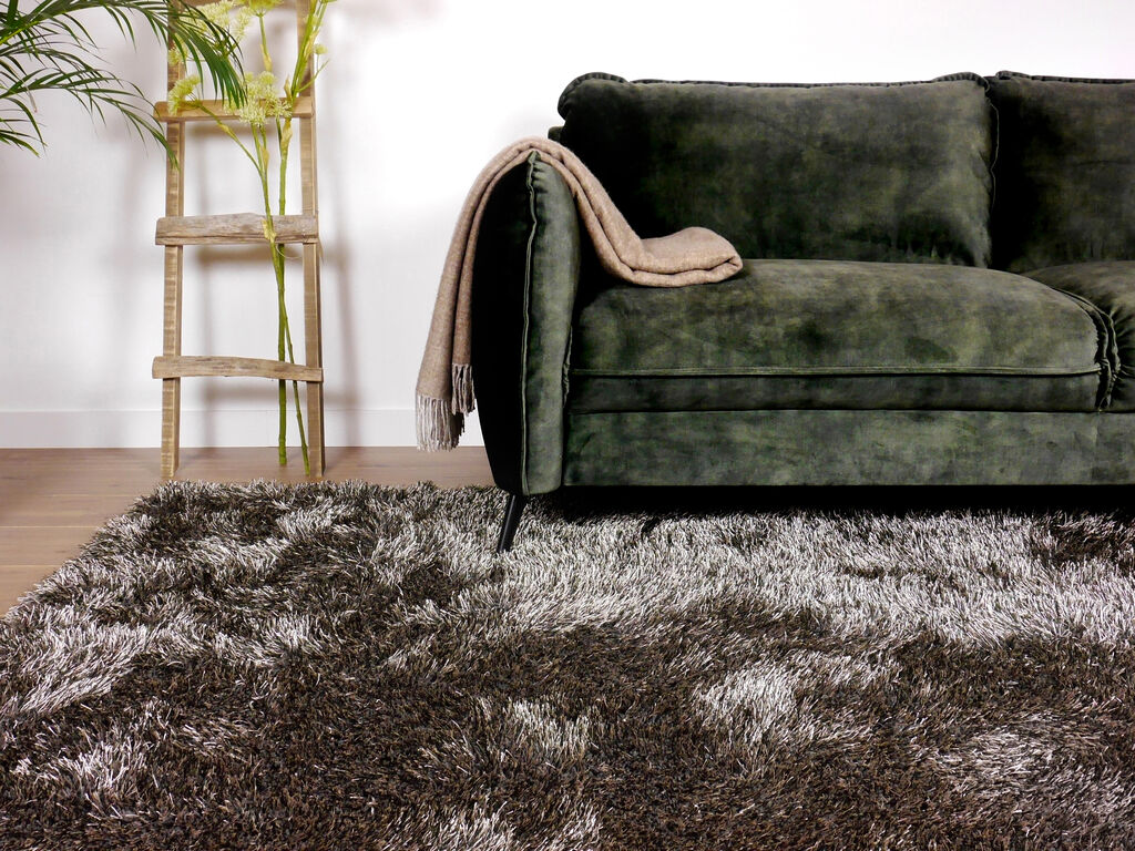 Love Shaggy Taupe 300x400