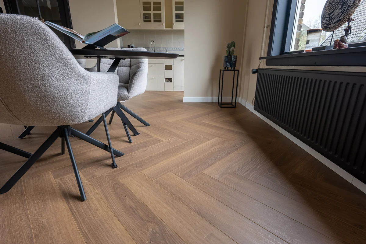 Floer Hybride Laminaat Walvisgraat - Bultrug Bruin - Afbeelding 10